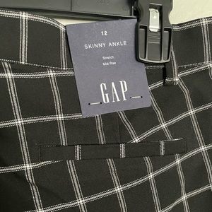 NWT Gap Skinny Ankle Pant
